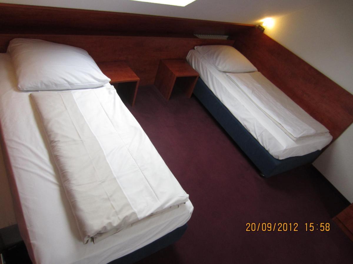 Altstadt Hotel Rheinblick Дюссельдорф Экстерьер фото